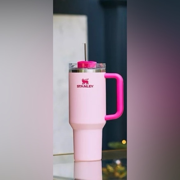 NEW Stanley 40oz Quencher Tumbler Flamingo Pink Never used - Picture 2 of 2